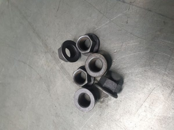 RACING NUTS M10